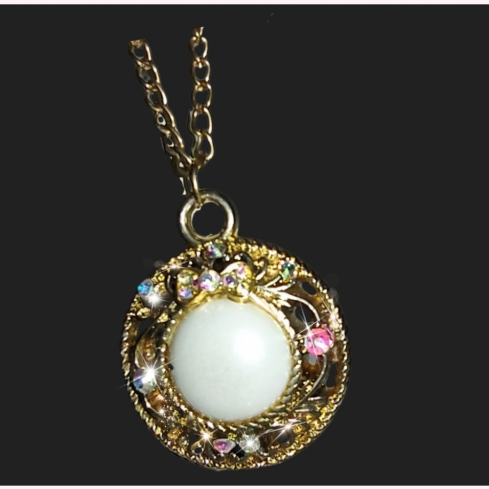 Upcycled Pearl & Gold Pendant w/ Crystal Stone Accents